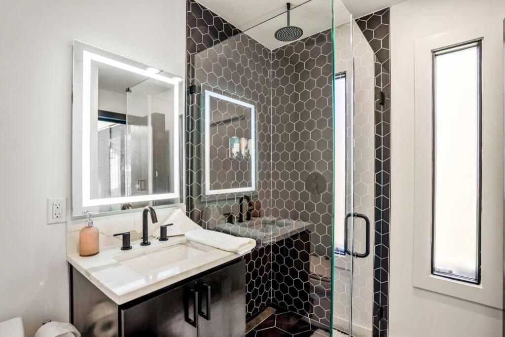 Quantum Tiny Loft At East End Revitalized Houston Esterno foto